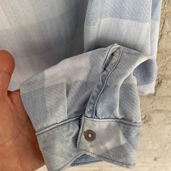 Cloth & Stone Plaid Button Down Top. Size S - Picture 4 of 7